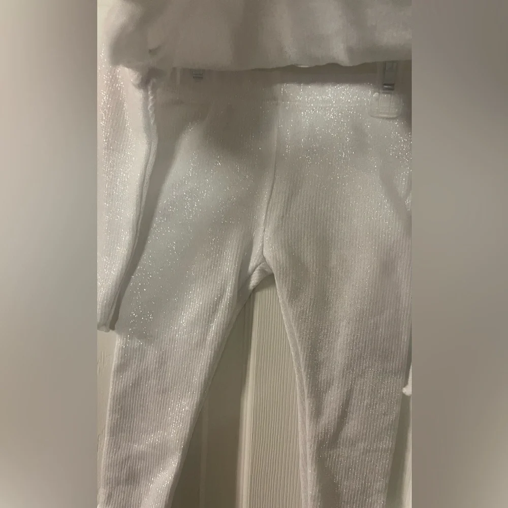 Wonder‎ Nation Sparkly White Outfit with Bow! NWT! Size 12 months.